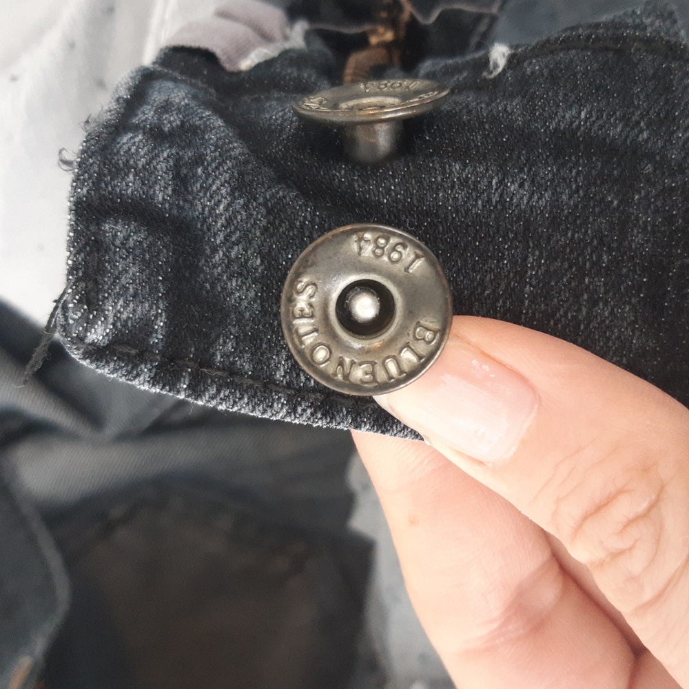 Low Rise Jeans - Picture 8 of 8